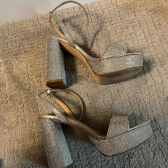 Steve Madden Lessa Rhinestone Block Heel Sandal  - 9 - Picture 4 of 7